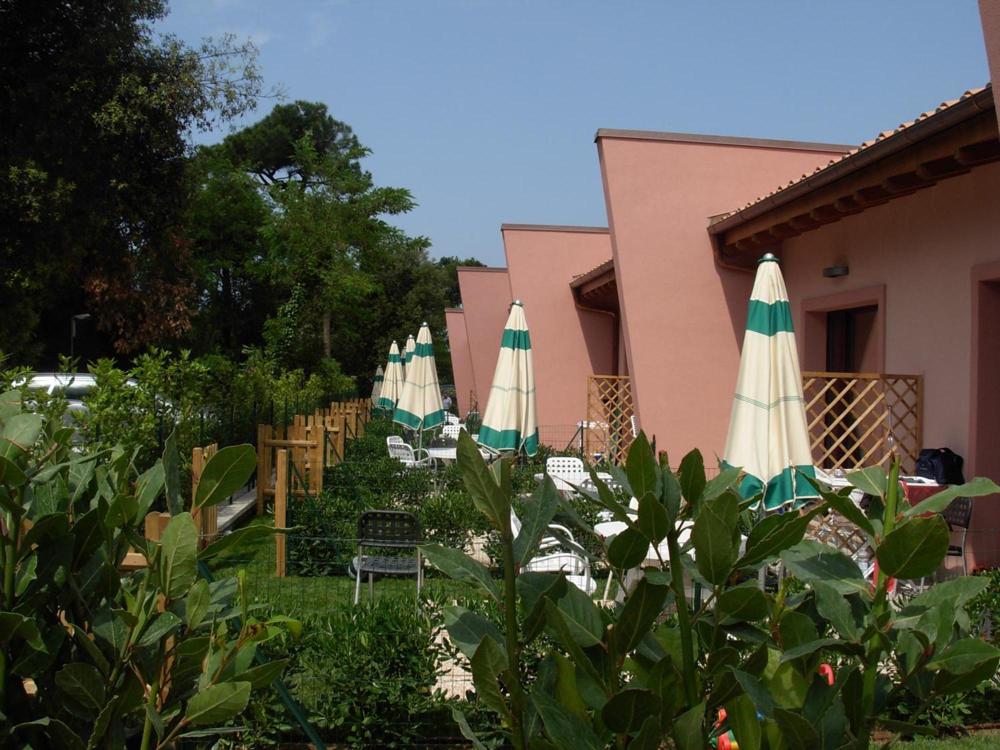Miramare Resort Tirrenia Ngoại thất bức ảnh